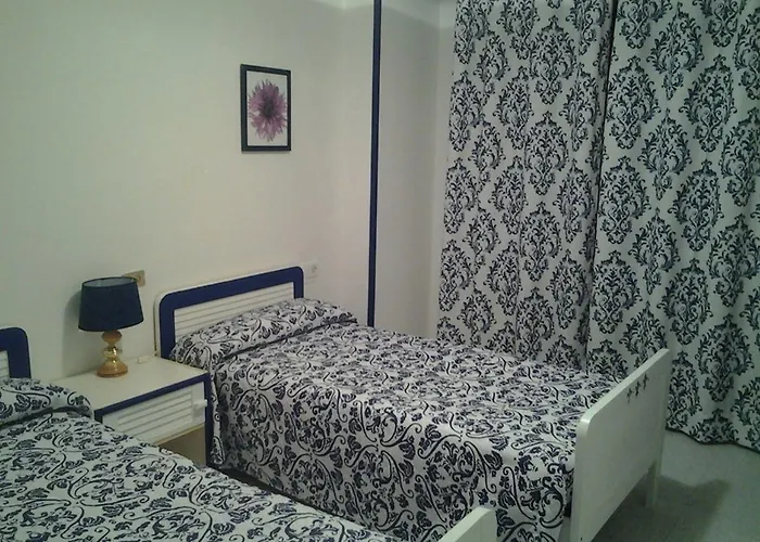 게스트하우스 Restaurante Tanis 2*