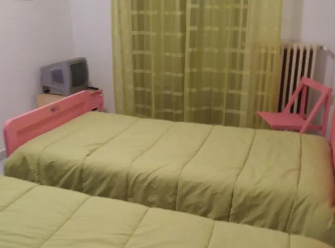 게스트하우스 Restaurante Tanis 2*